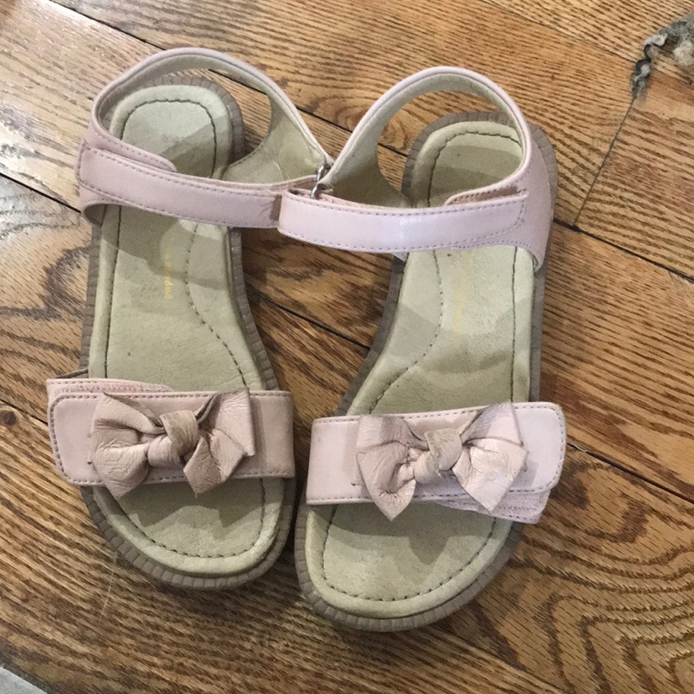 Girls sandals